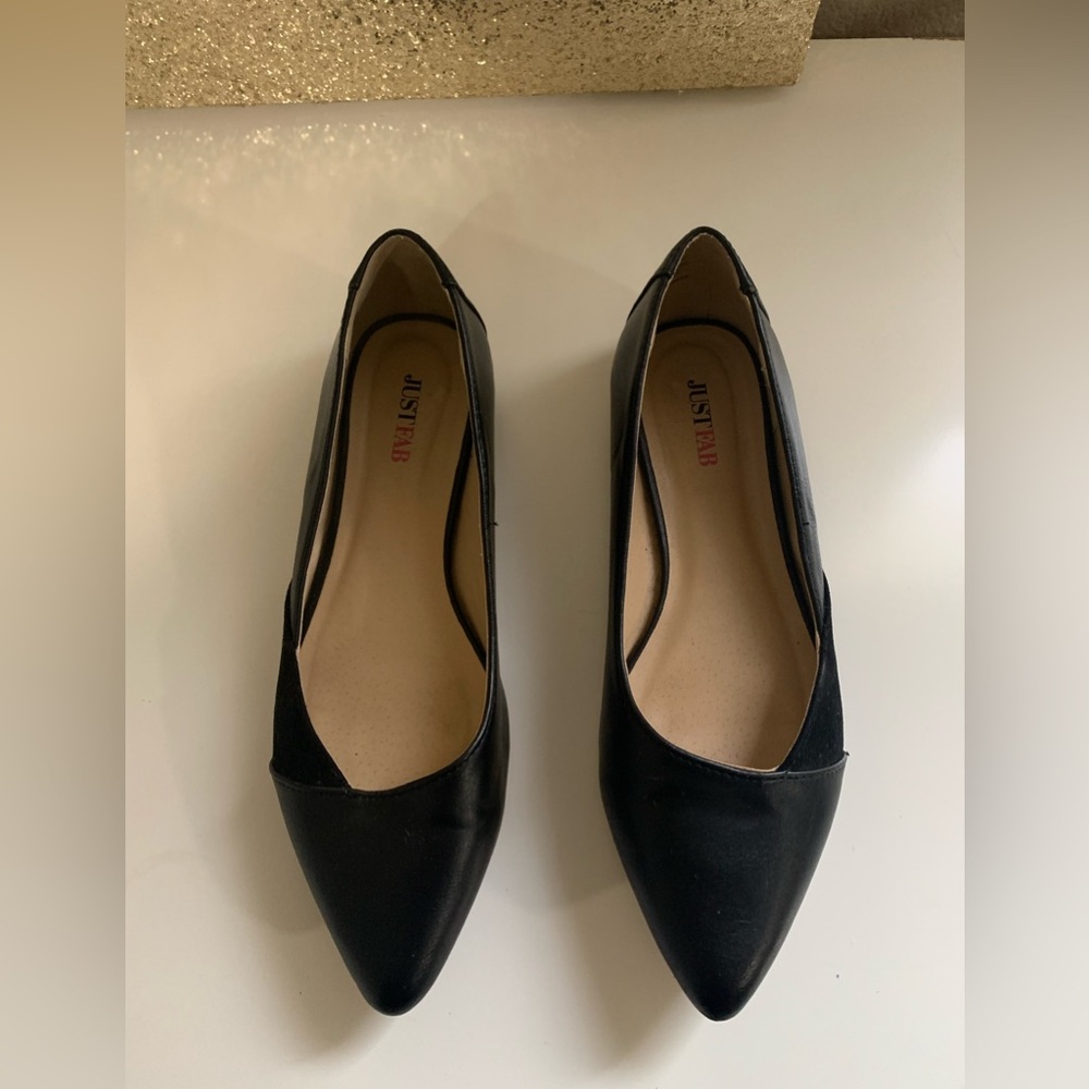 ‼️SALE‼️6 for $20.

  Just Fab. Pointy flats